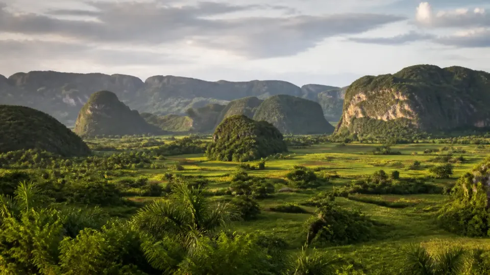 AI-generated travel scenery inspired by Cuba